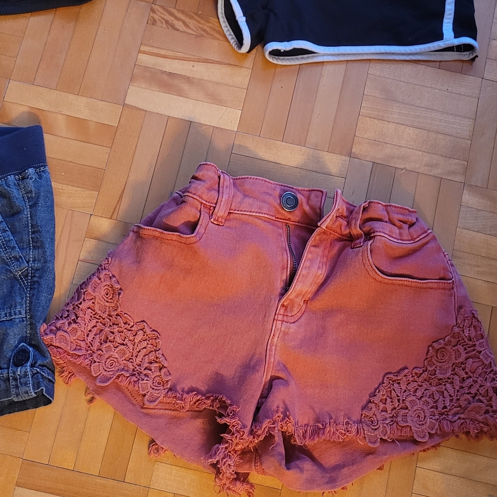 3 Girls Shorts